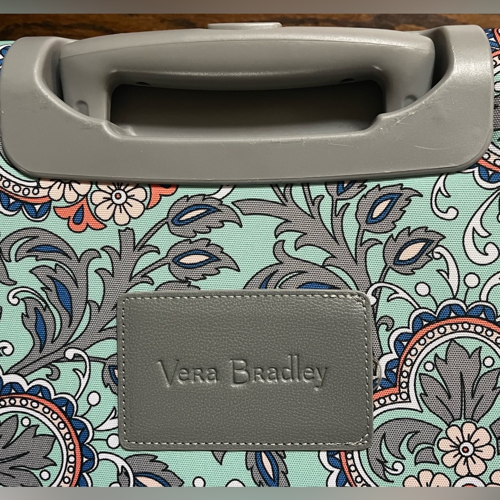 Vera Bradley Rolling Suitcase in RETIRED Fan Floral - Picture 9 of 13